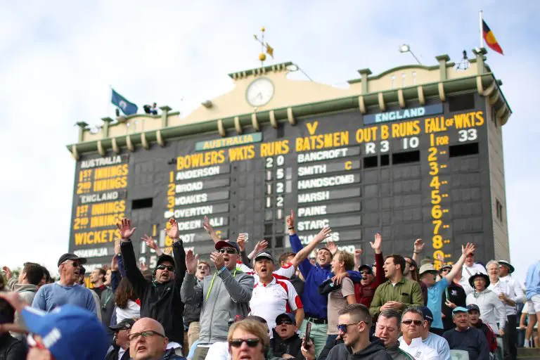 Adelaide Hotel & Ticket – Tour AHT6
